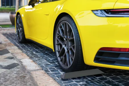 ストーン・車庫まわり